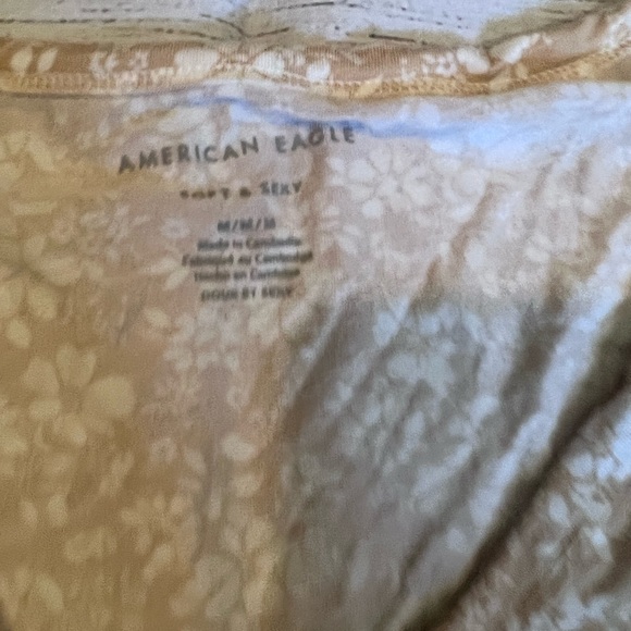 AE oversized v-neck tee - Picture 2 of 3